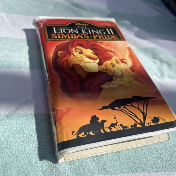 Walt Disney Other - Disney the Lion King II Simba's Pride 1998 VHS Clamshell Edition